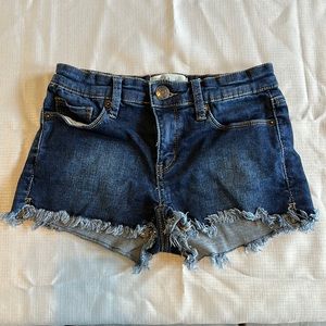 Cute Mudd junior shorts for $16!! Size 3